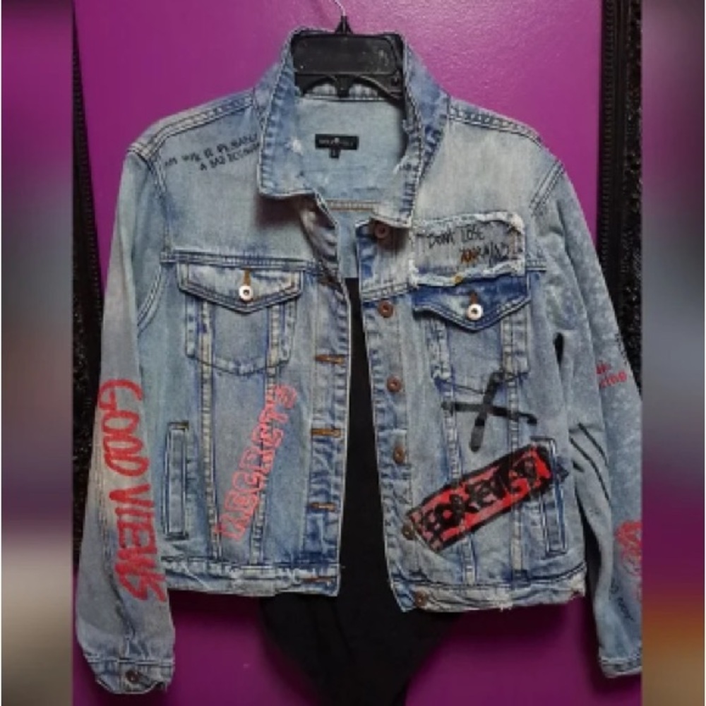 Trendy Blue Graphic Jean Jacket